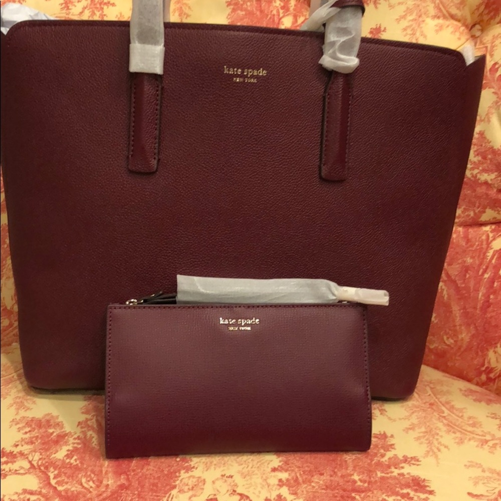 Sylvia Continental Wristlet Wallet Cherrywood -- NEW - Picture 10 of 10